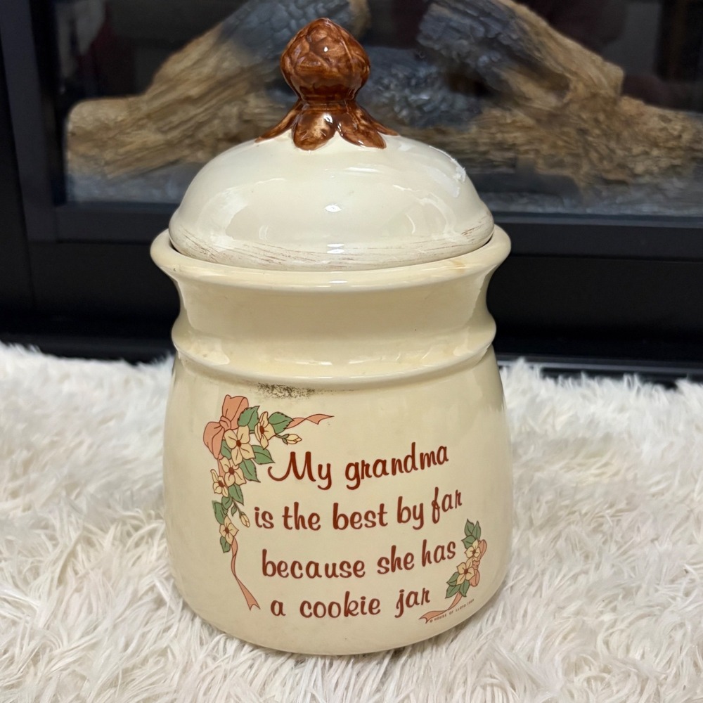 Vintage "My Grandma Is the Best" Ceramic Cookie Jar Decorative Kitchen‎ Storage